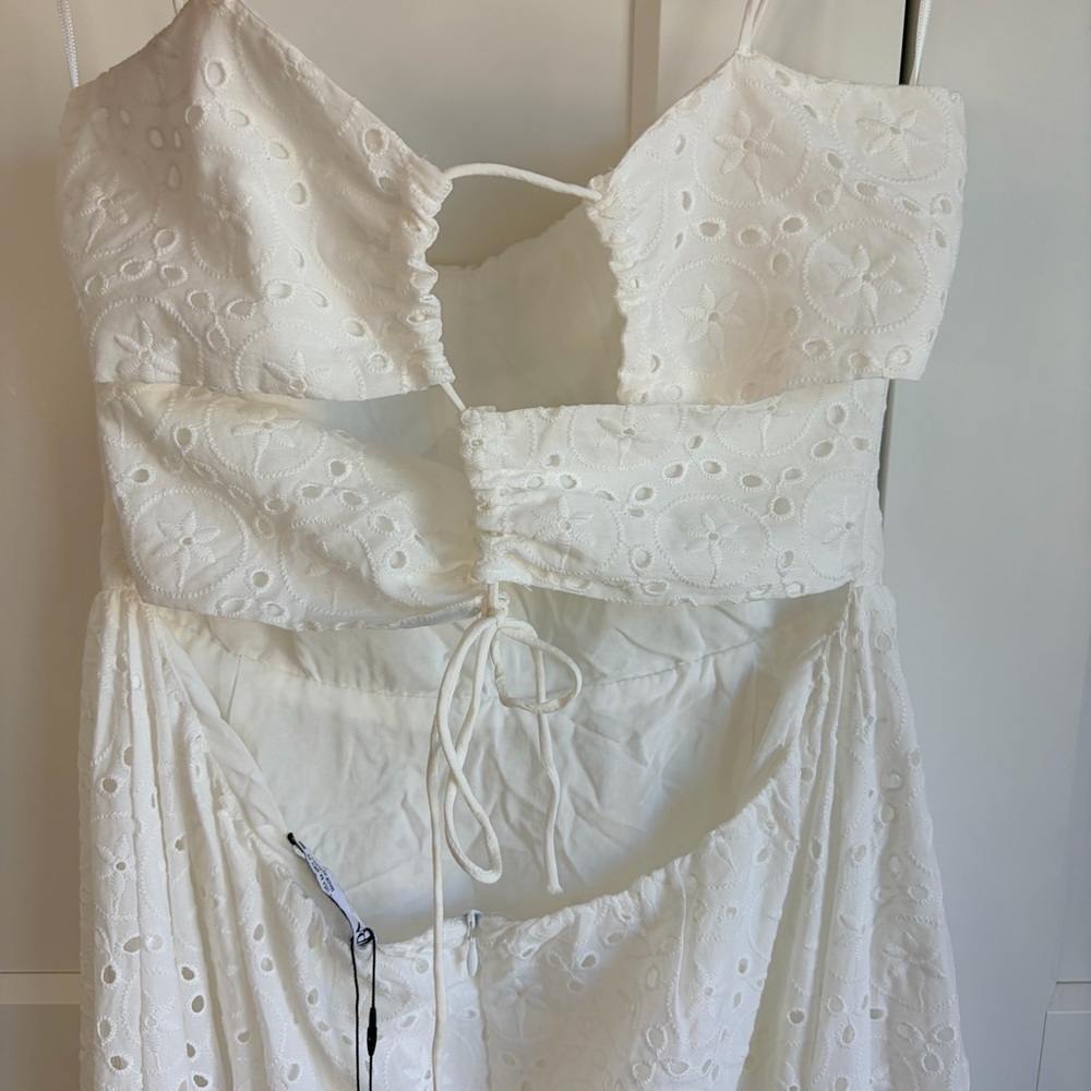 Zara White Eyelet with Tie Back | M - Picture 7 of 8